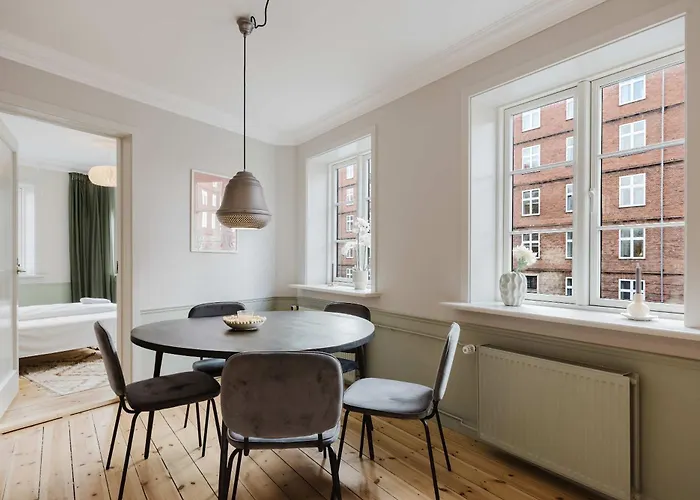 Upscale 3br In Center Copenaghen